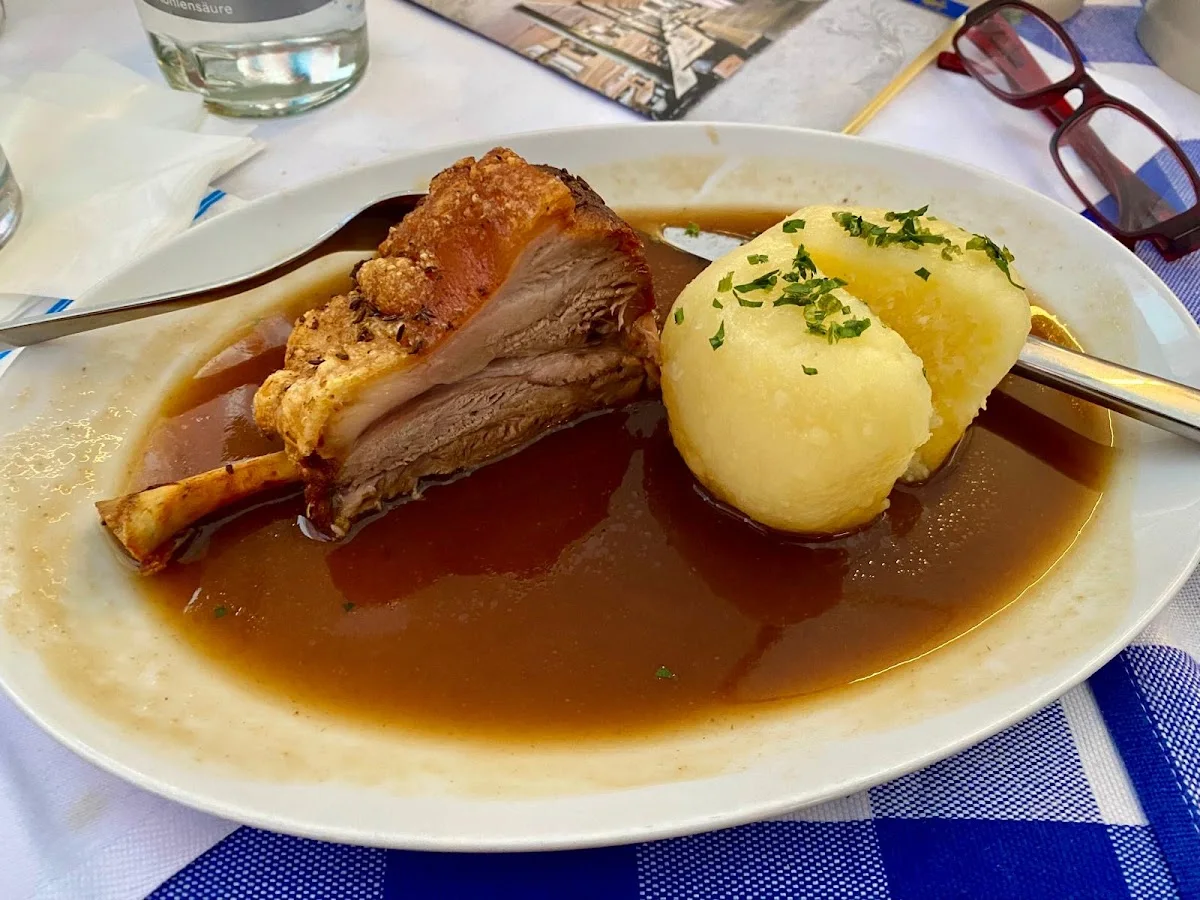 Augustiner Bräustuben – Sauerkraut in München, Bayern
