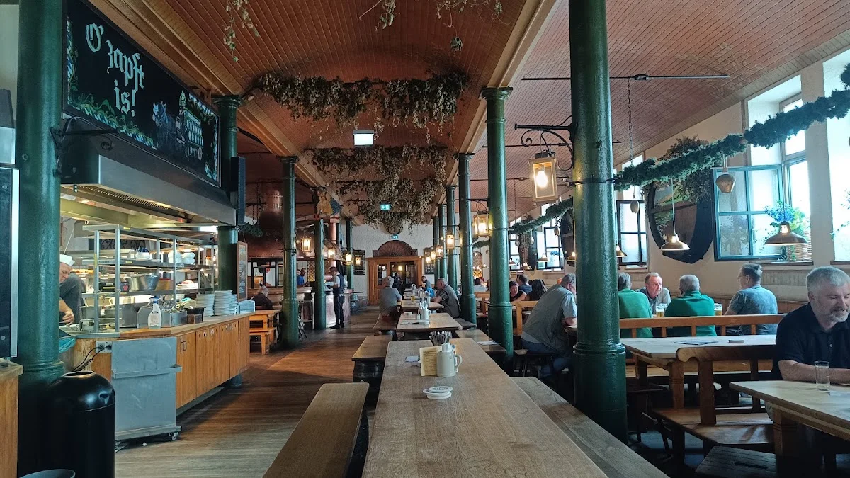 Augustiner Bräustuben – Bar in München, Bayern