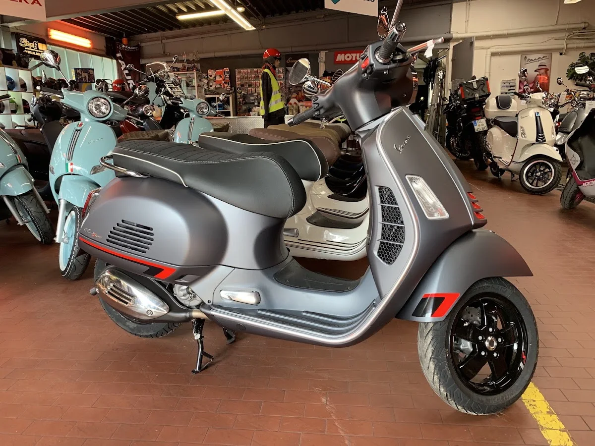 Scooterland-Leverkusen - Vespa - Piaggio - Aprilia - Roller - Motorrad - Quad – Innenansichten in Leverkusen, Nordrhein-Westfalen