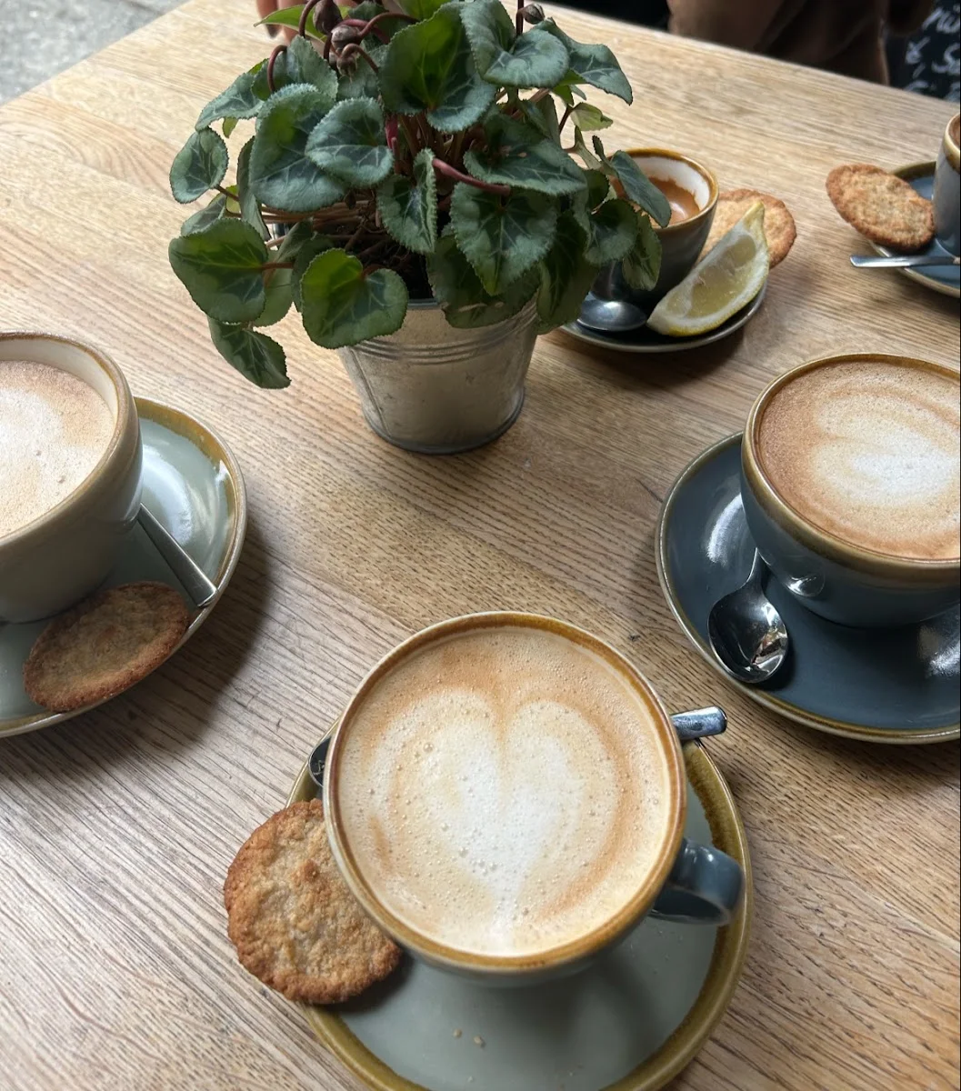 Hüftgold – Cappuccino in Berlin