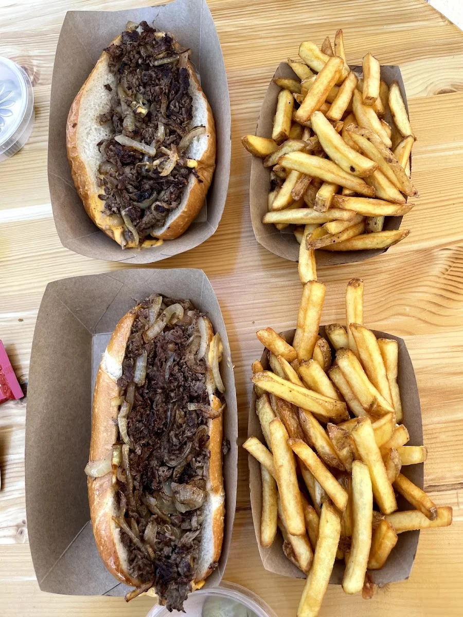 American Burger Bar – Cheesesteak in Unterhaching, Bayern