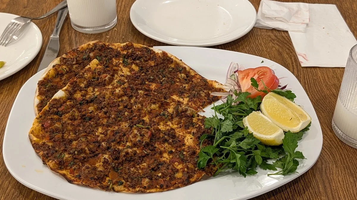 Öz Harran Doy Doy – Lahmacun in Köln, Nordrhein-Westfalen