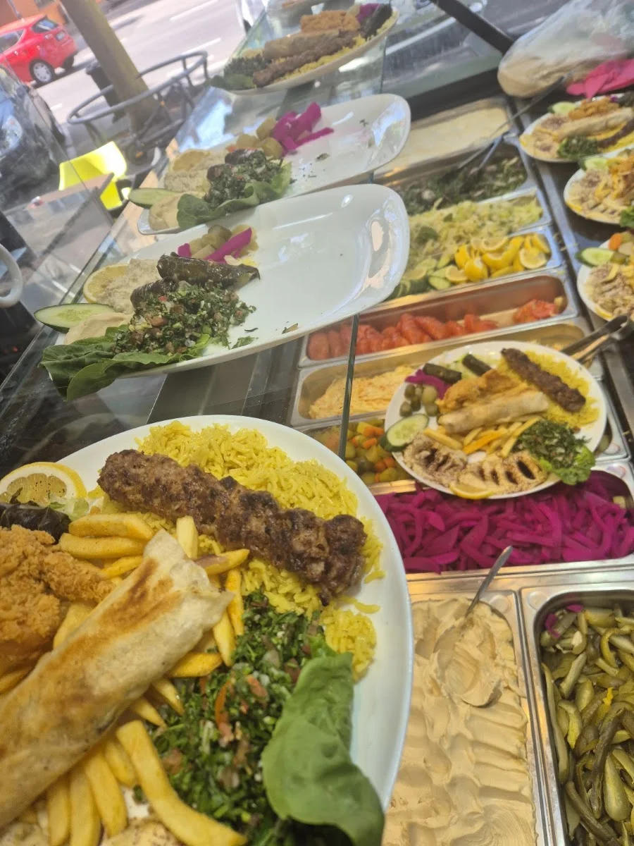 Cham Restaurant – Essen und Trinken in Köln, Nordrhein-Westfalen