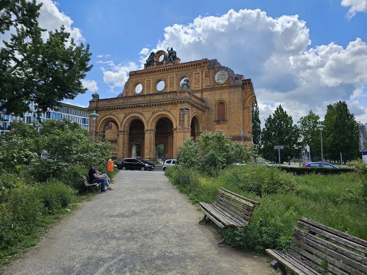 Doggy Bag Tours – Außenbereich in Berlin