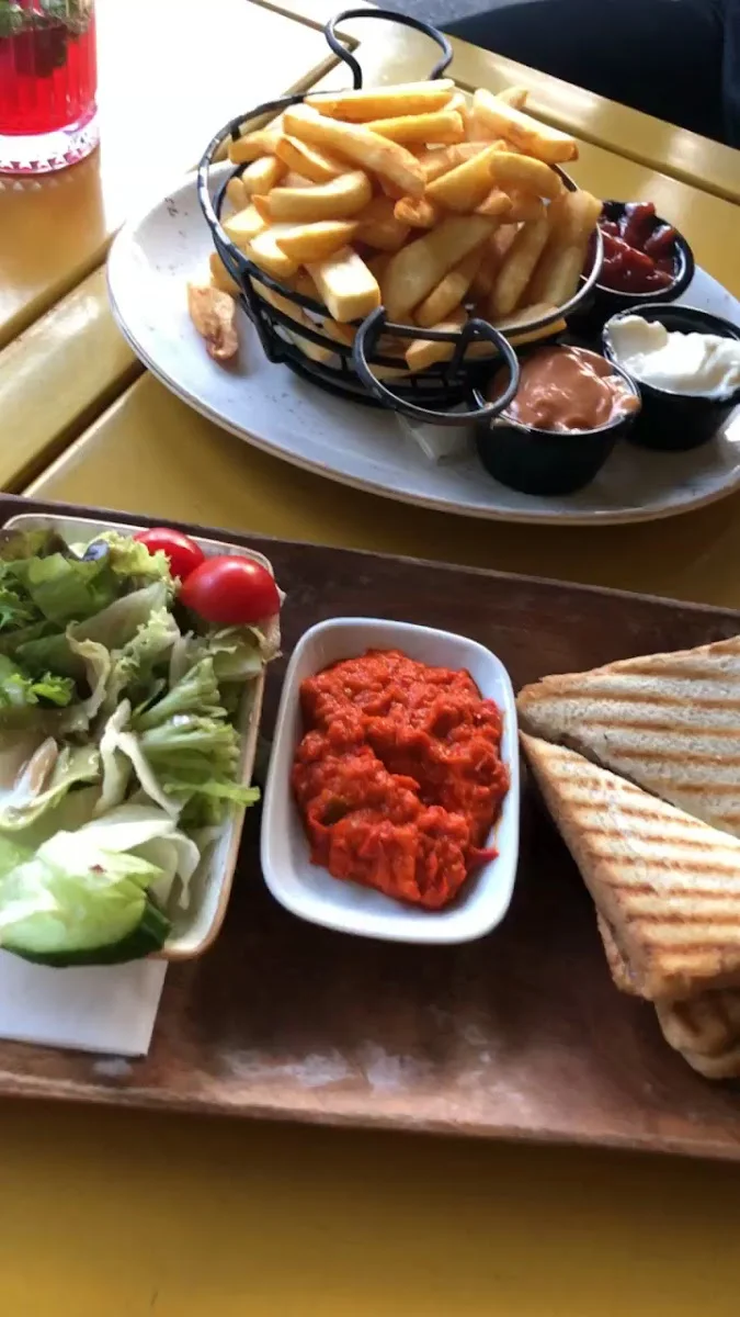 Keyfi Sefa – Pommes frites in Berlin