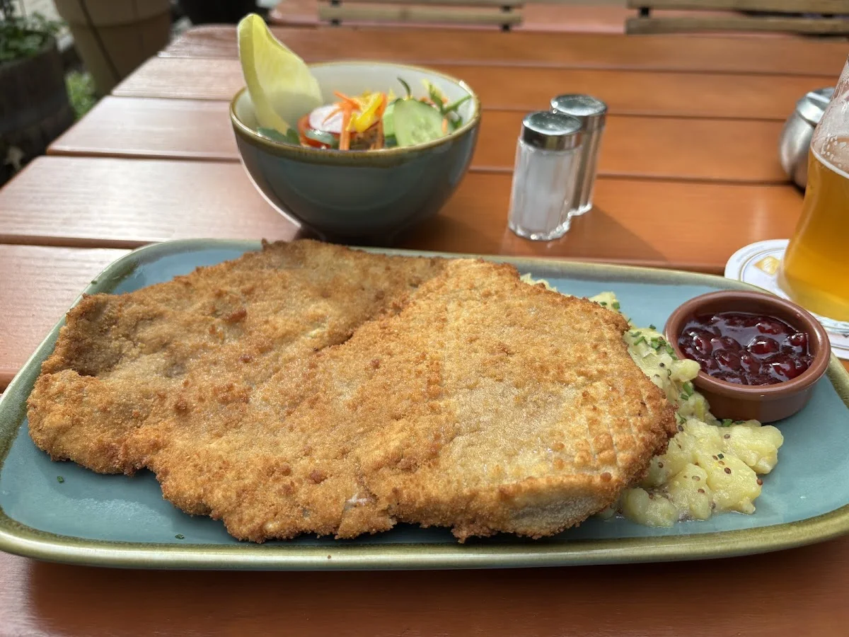 SUUUD Brauerei | Restaurant | Biergarten – Schnitzel in Berlin