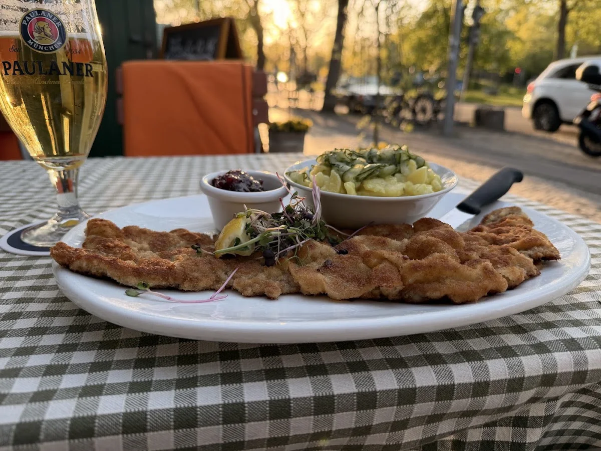 Alter Krug Dahlem – Wiener Schnitzel in Berlin