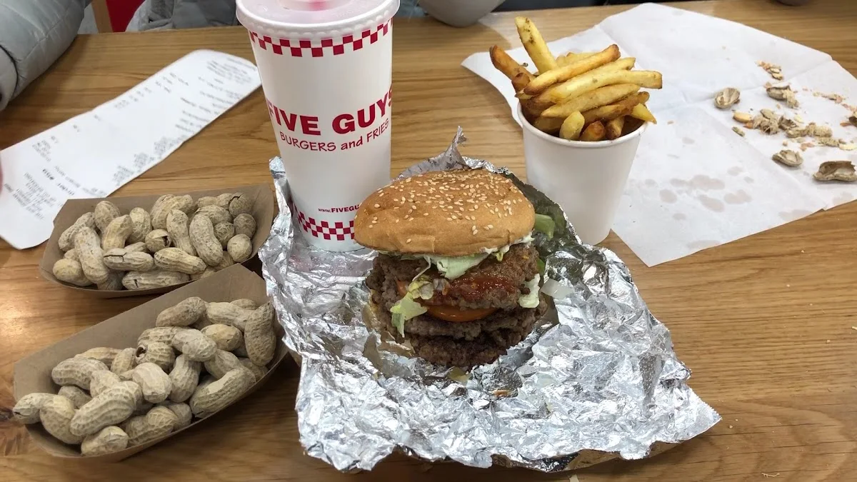 Five Guys Frankfurt Zeil – Cheeseburger in Frankfurt am Main, Hessen