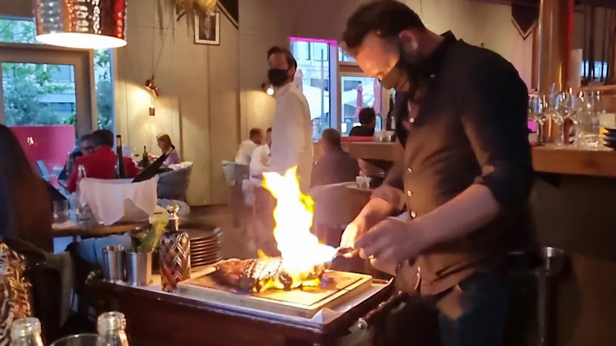 Steakhaus La Bohème Schwabing – Atmosphäre in München, Bayern