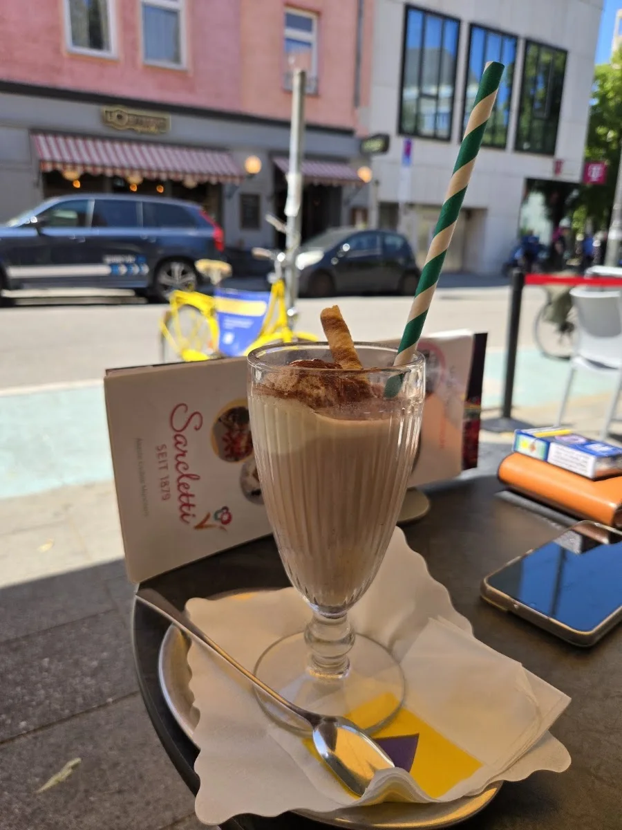 Eiscafé Sarcletti – Eiskaffee in München, Bayern