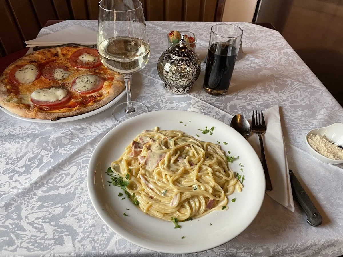 Pizzeria Pietro – Essen und Trinken in Gummersbach, Nordrhein-Westfalen