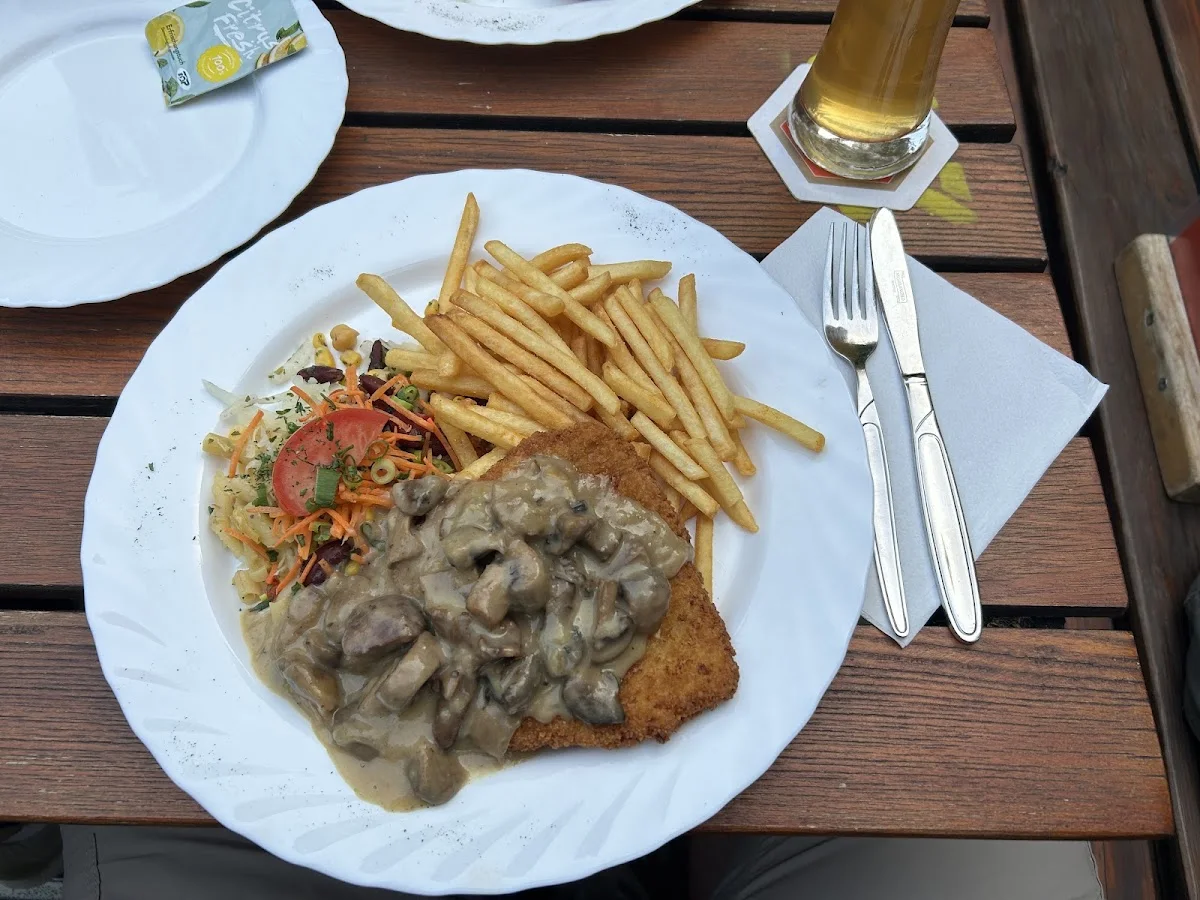HELLERS Volksgarten – Schnitzel in Köln, Nordrhein-Westfalen