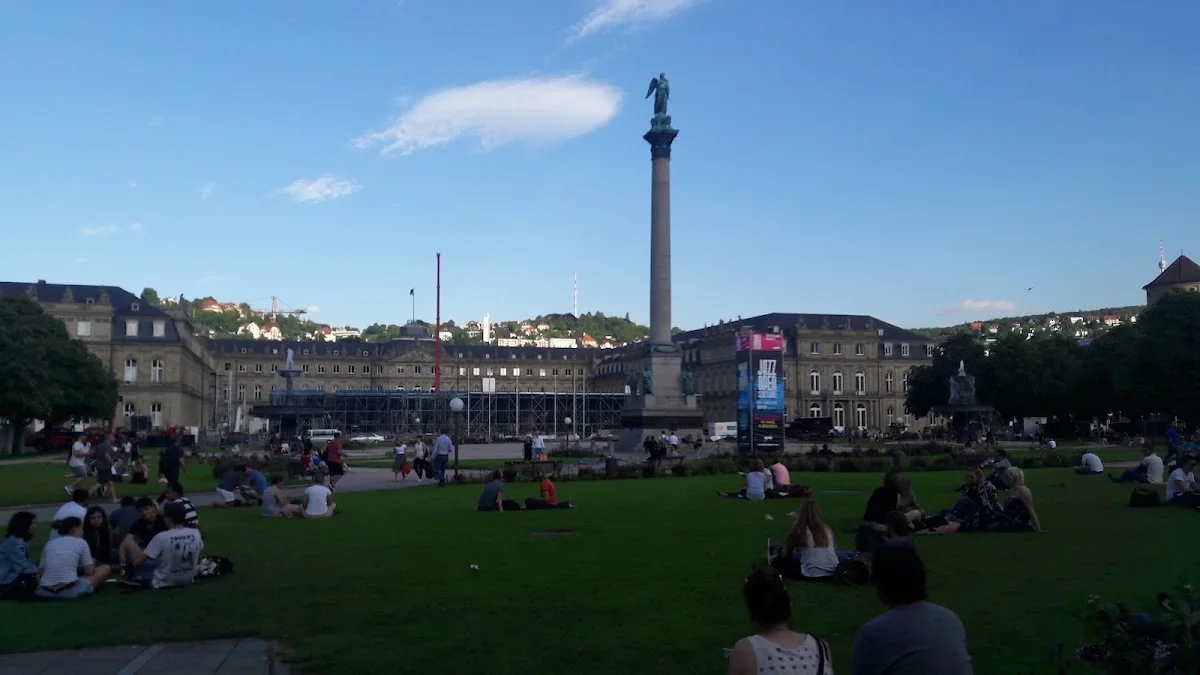 Breitengrad 17 Stuttgart – Jubiläumssäule in Stuttgart, Baden-Württemberg