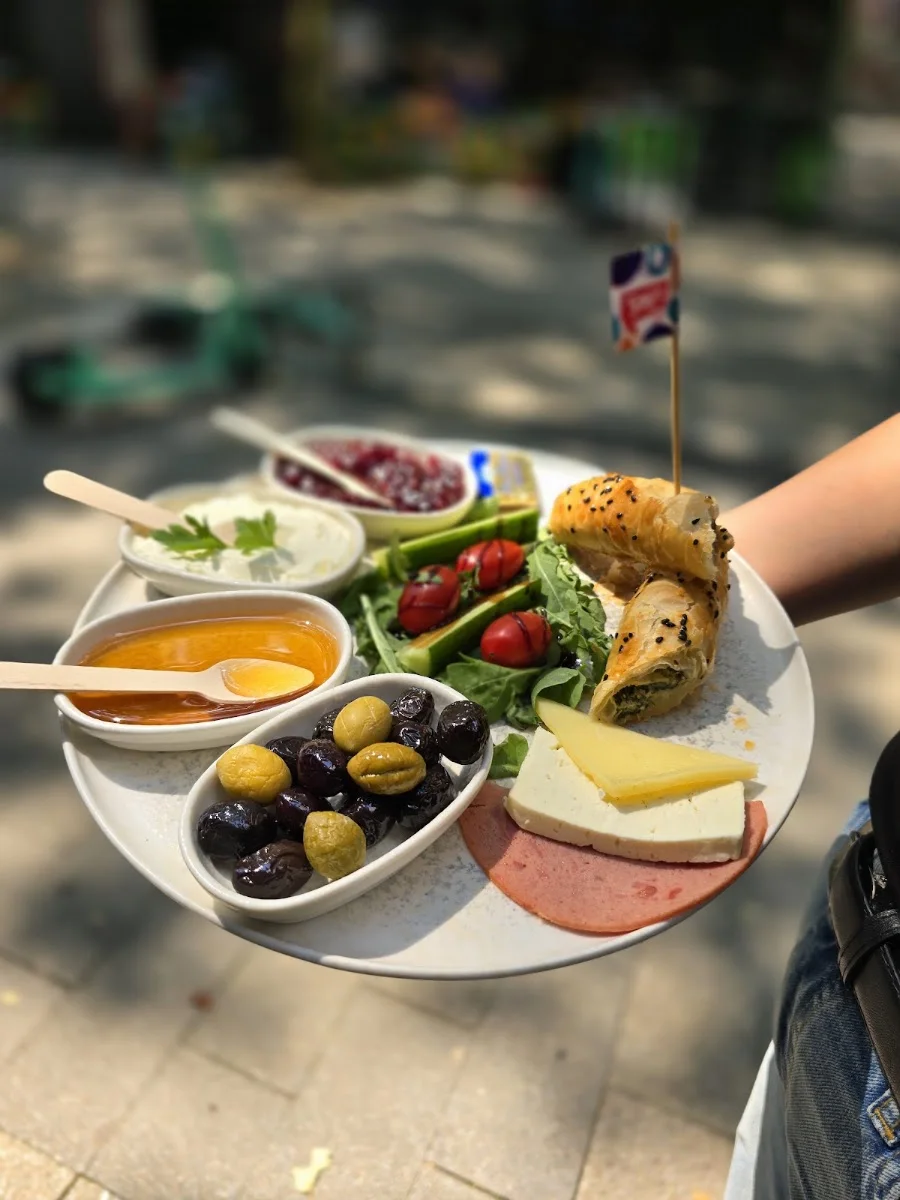 Simitci Dünyasi Cafe Brunch – Essen und Trinken in Dortmund, Nordrhein-Westfalen