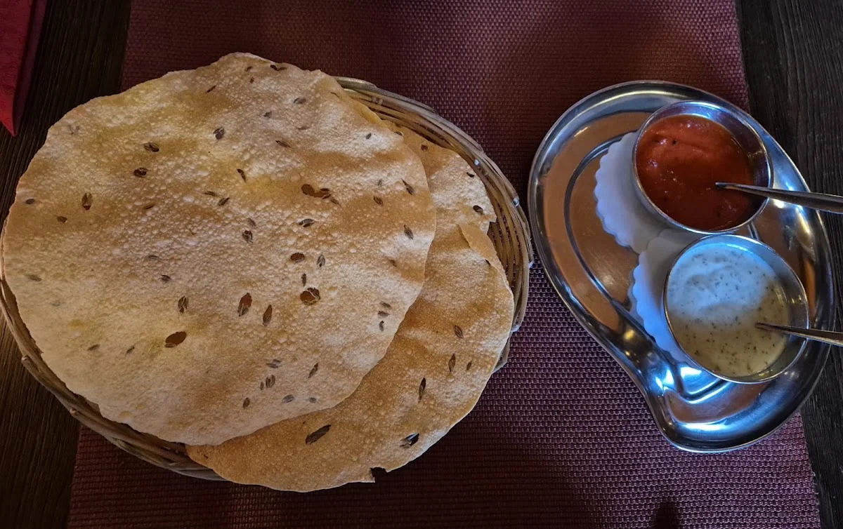ASHOKA Indisches Restaurant – Papadam in Hamburg