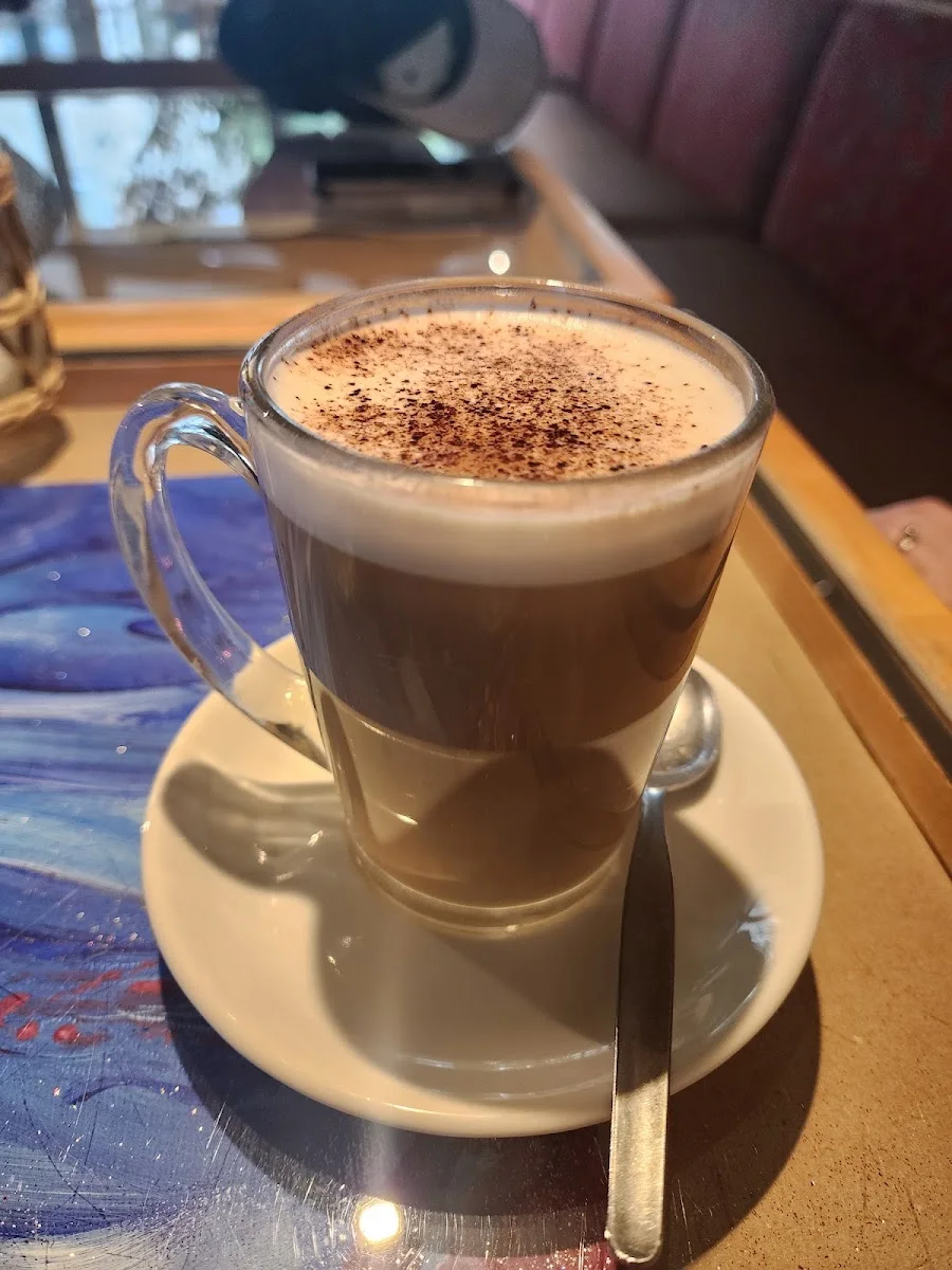 Café Vreiheit – Cappuccino in Köln, Nordrhein-Westfalen