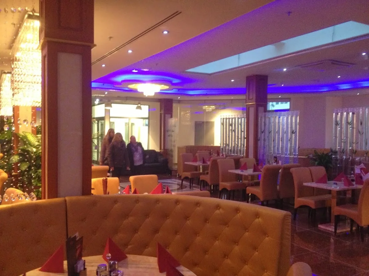 Restaurant Hu – Vom Inhaber in Germering, Bayern
