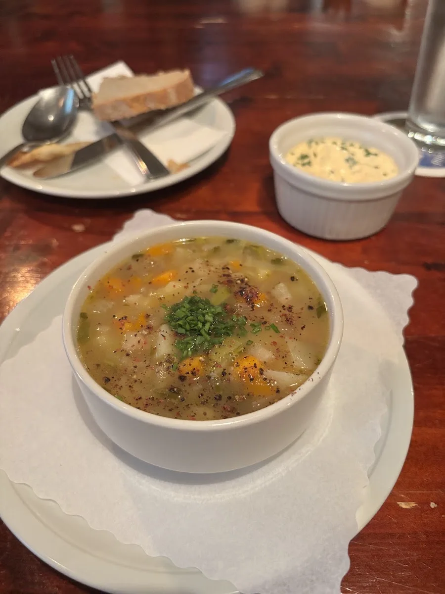 Wirtshaus Max und Moritz – Hühnersuppe in Berlin