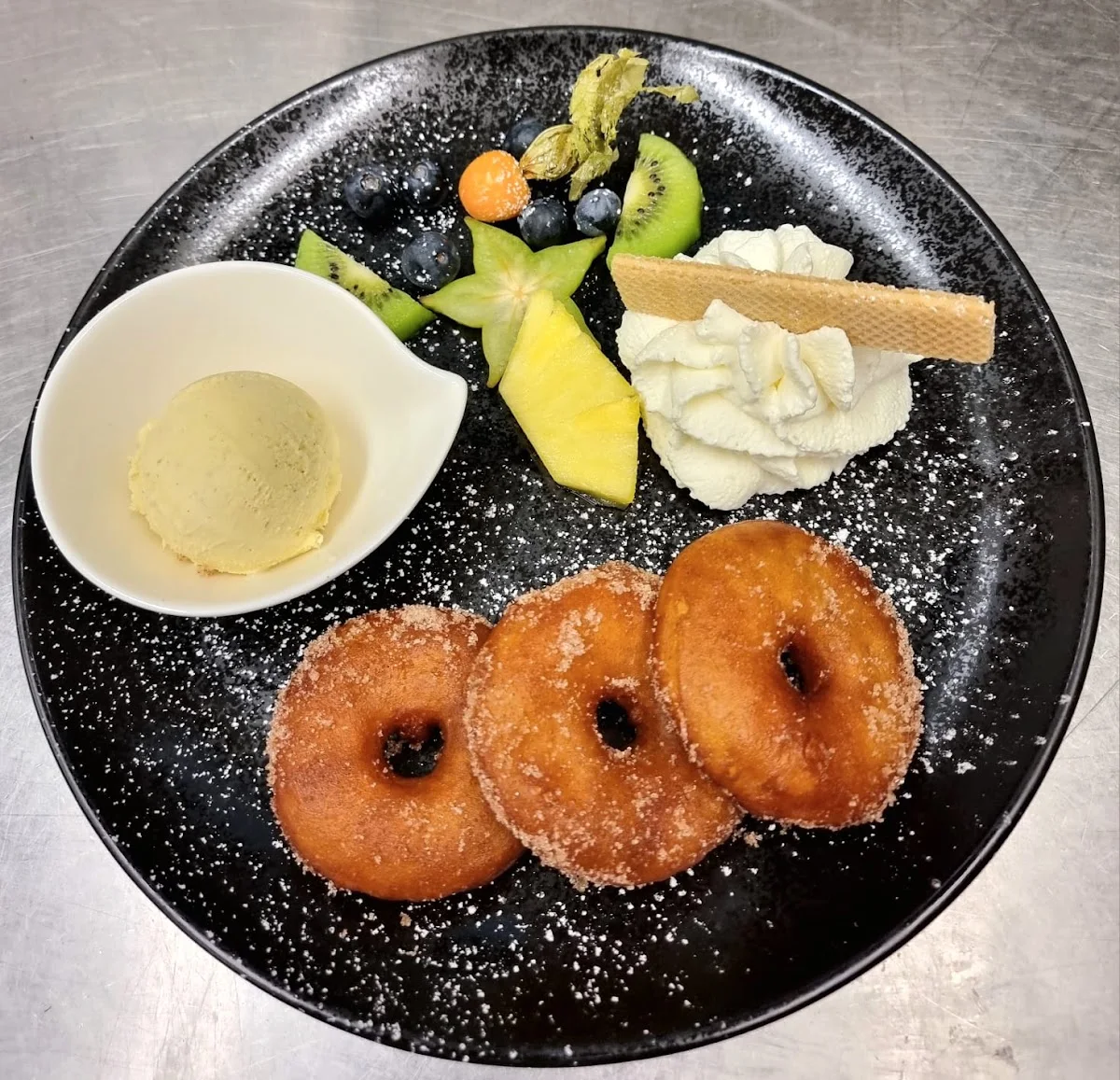 Kickers-Clubrestaurant – Essen und Trinken in Stuttgart, Baden-Württemberg
