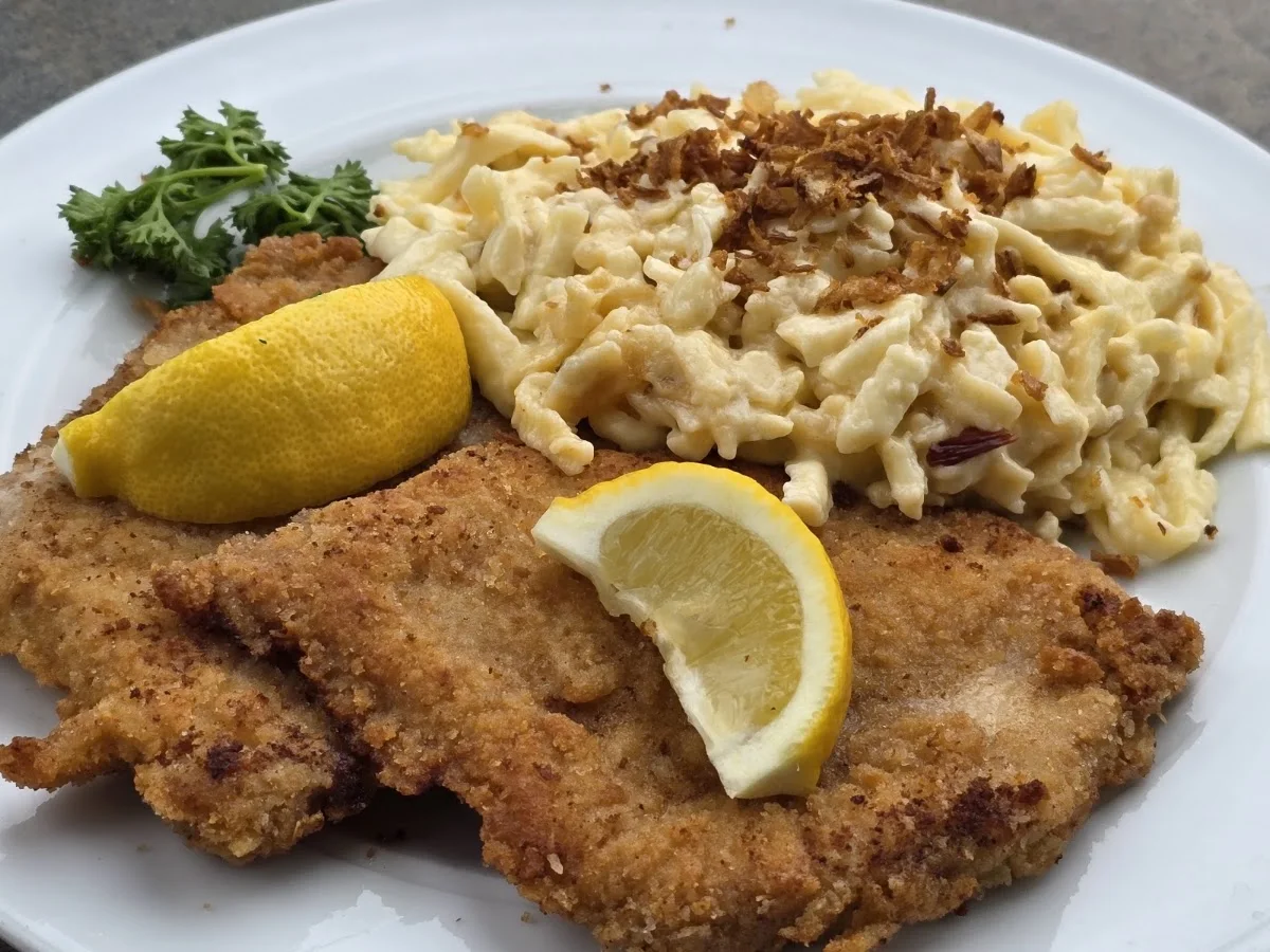 Kickers-Clubrestaurant – Schnitzel in Stuttgart, Baden-Württemberg