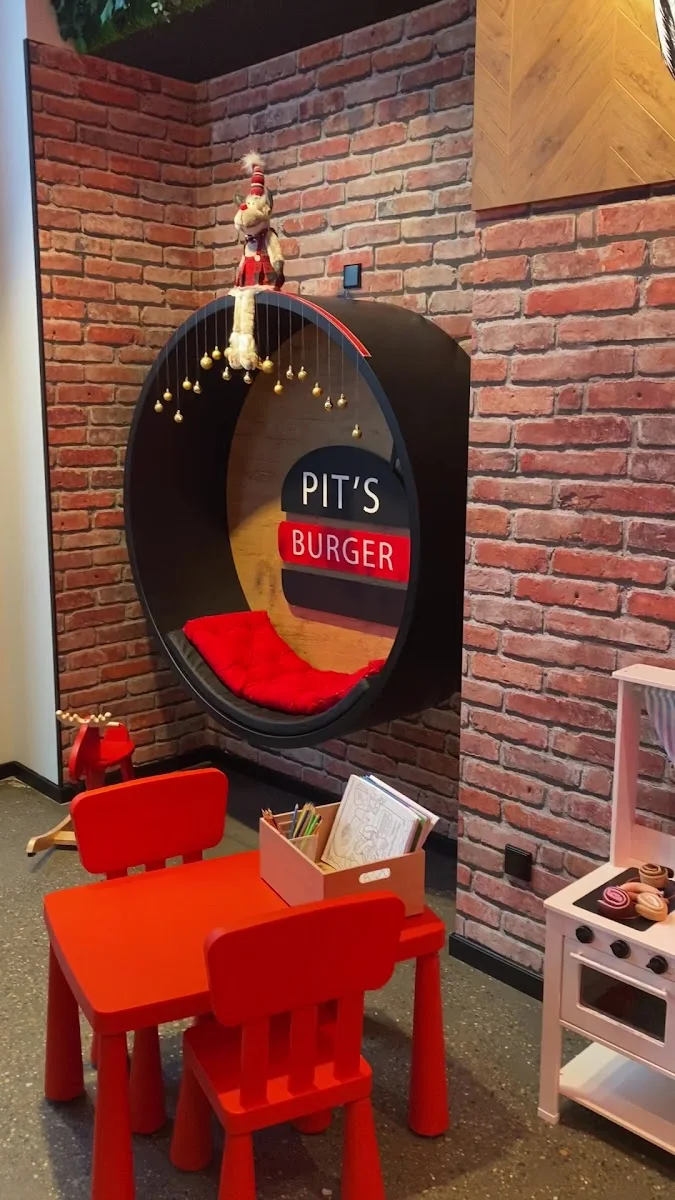 Pit's Burger Fellbach – Atmosphäre in Fellbach, Baden-Württemberg