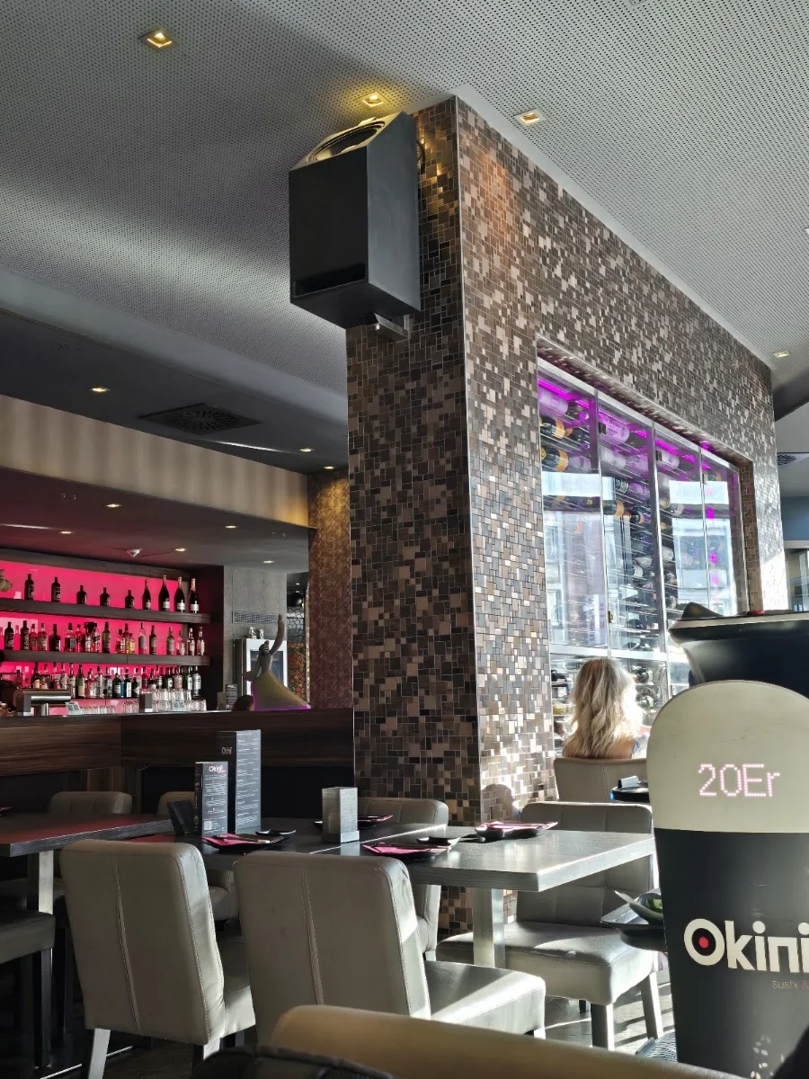 Okinii Köln – Atmosphäre in Köln, Nordrhein-Westfalen