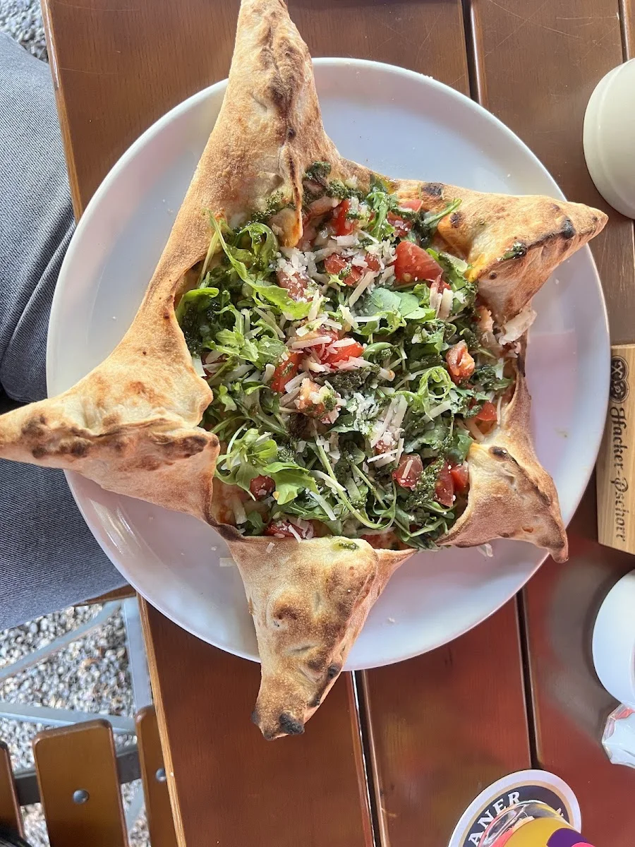 Osteria da Massimo (La Vita è Bella) – Calzone in München, Bayern