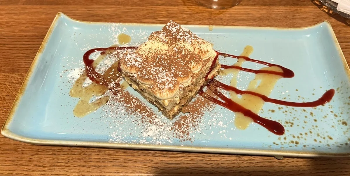 Osteria da Massimo (La Vita è Bella) – Tiramisu in München, Bayern