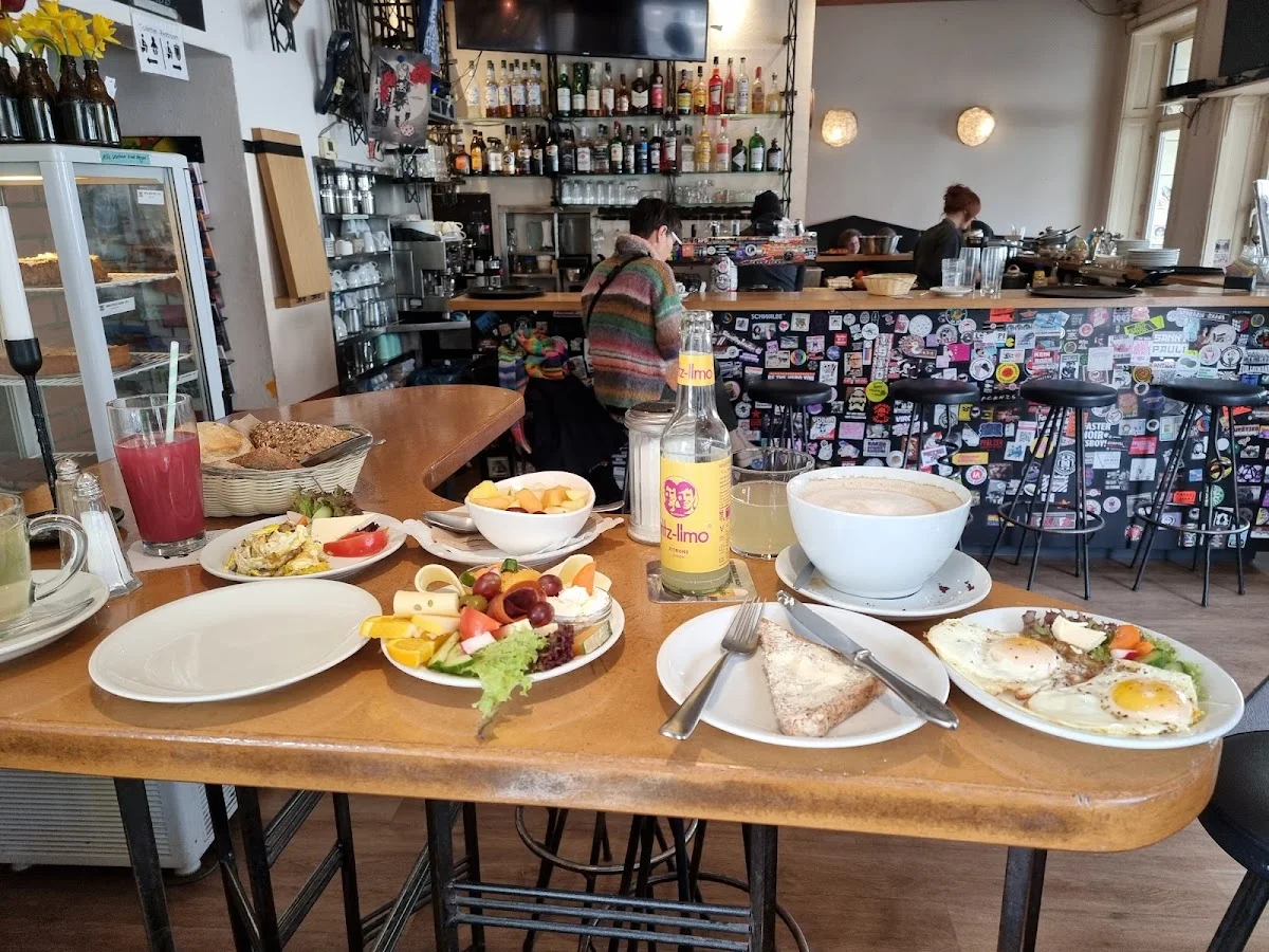 Cafe Miller – Essen und Trinken in Hamburg