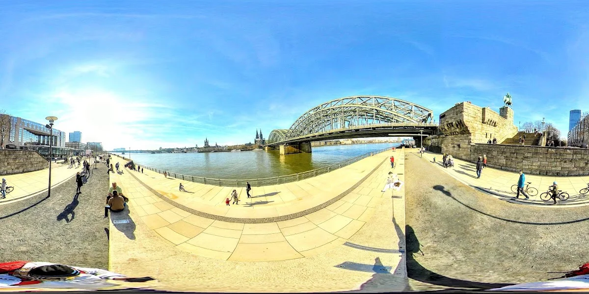 Hohenzollernbrücke – Street View & 360°-Fotos in Köln, Nordrhein-Westfalen
