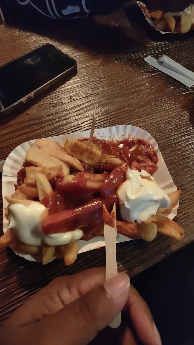 Restaurant Gute Nacht Wurst – Essen und Trinken in München, Bayern