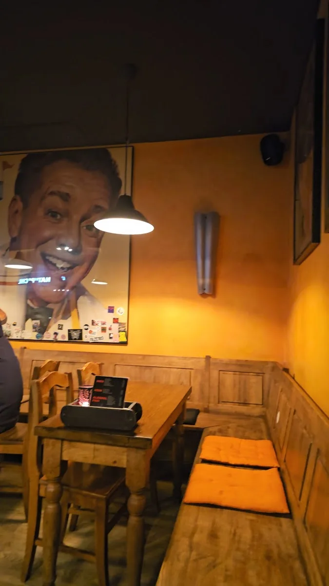 Restaurant Gute Nacht Wurst – Atmosphäre in München, Bayern