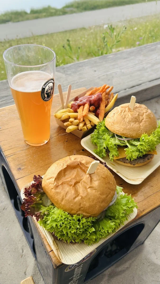 Munich Beach Resort – Essen und Trinken in Oberschleißheim, Bayern