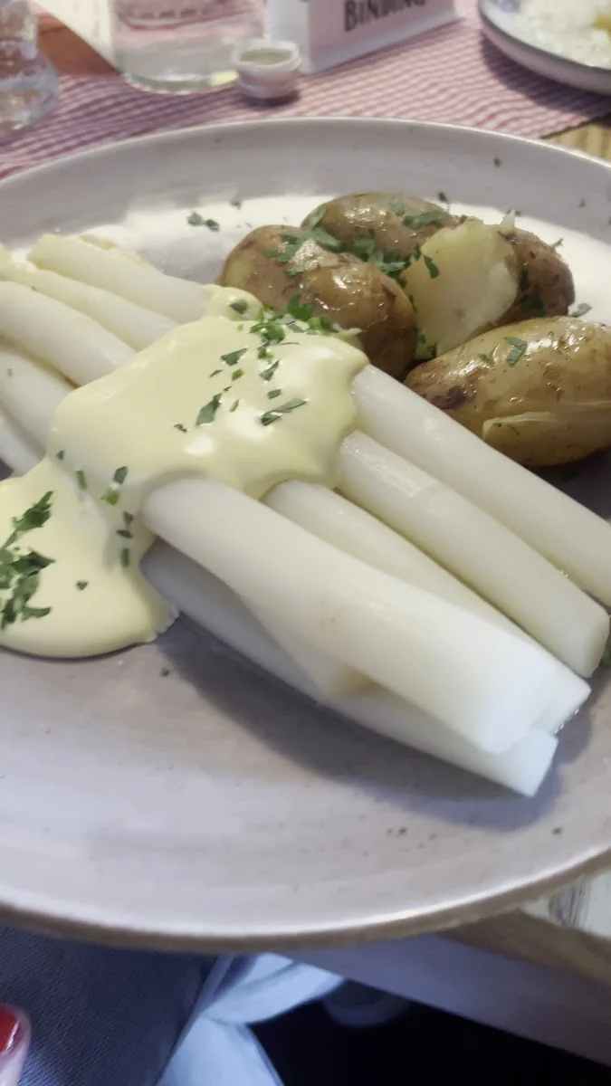 Zum Zehnthof – Österreichisches Restaurant in Frankfurt am Main, Hessen