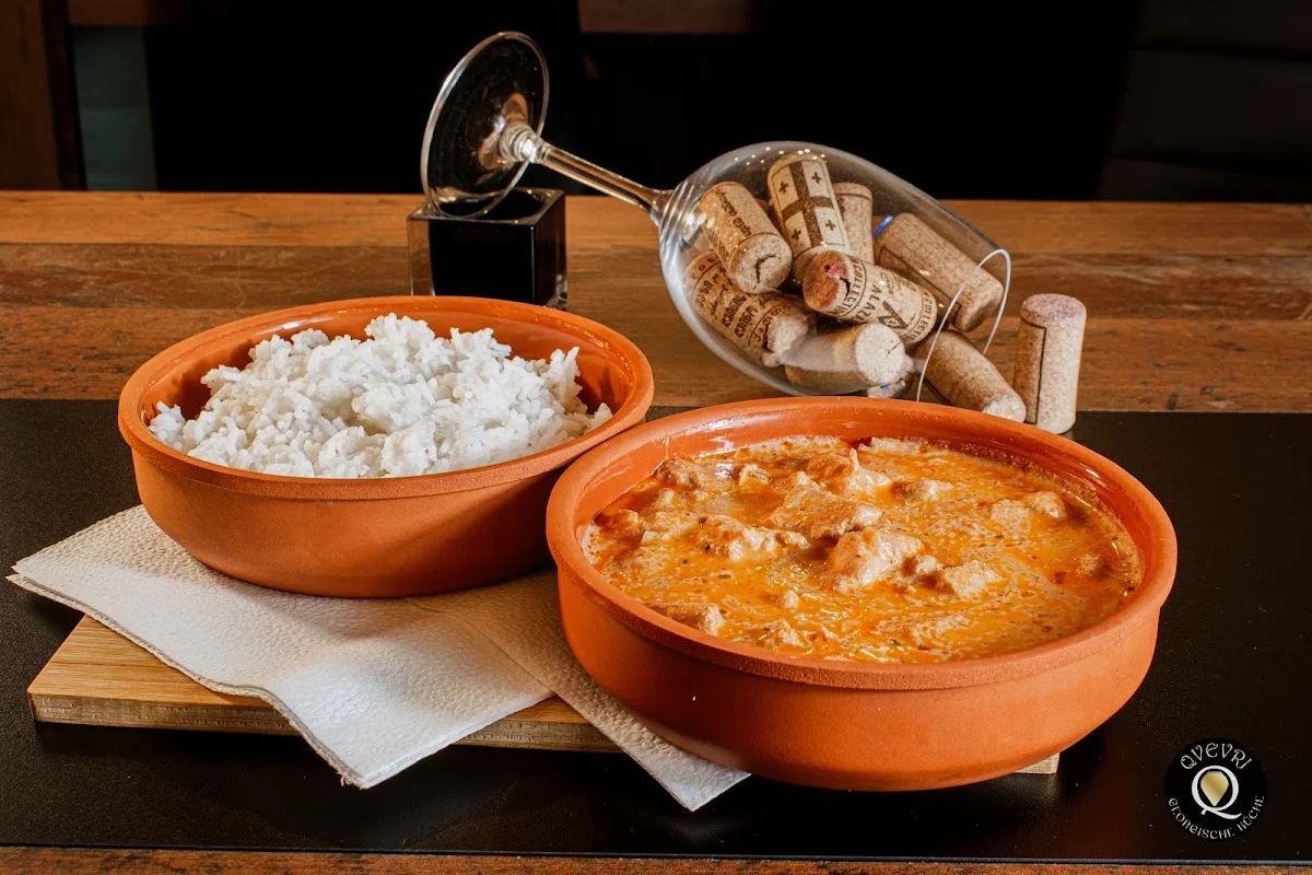 Qvevri Georgische Küche – Korma in Solingen, Nordrhein-Westfalen