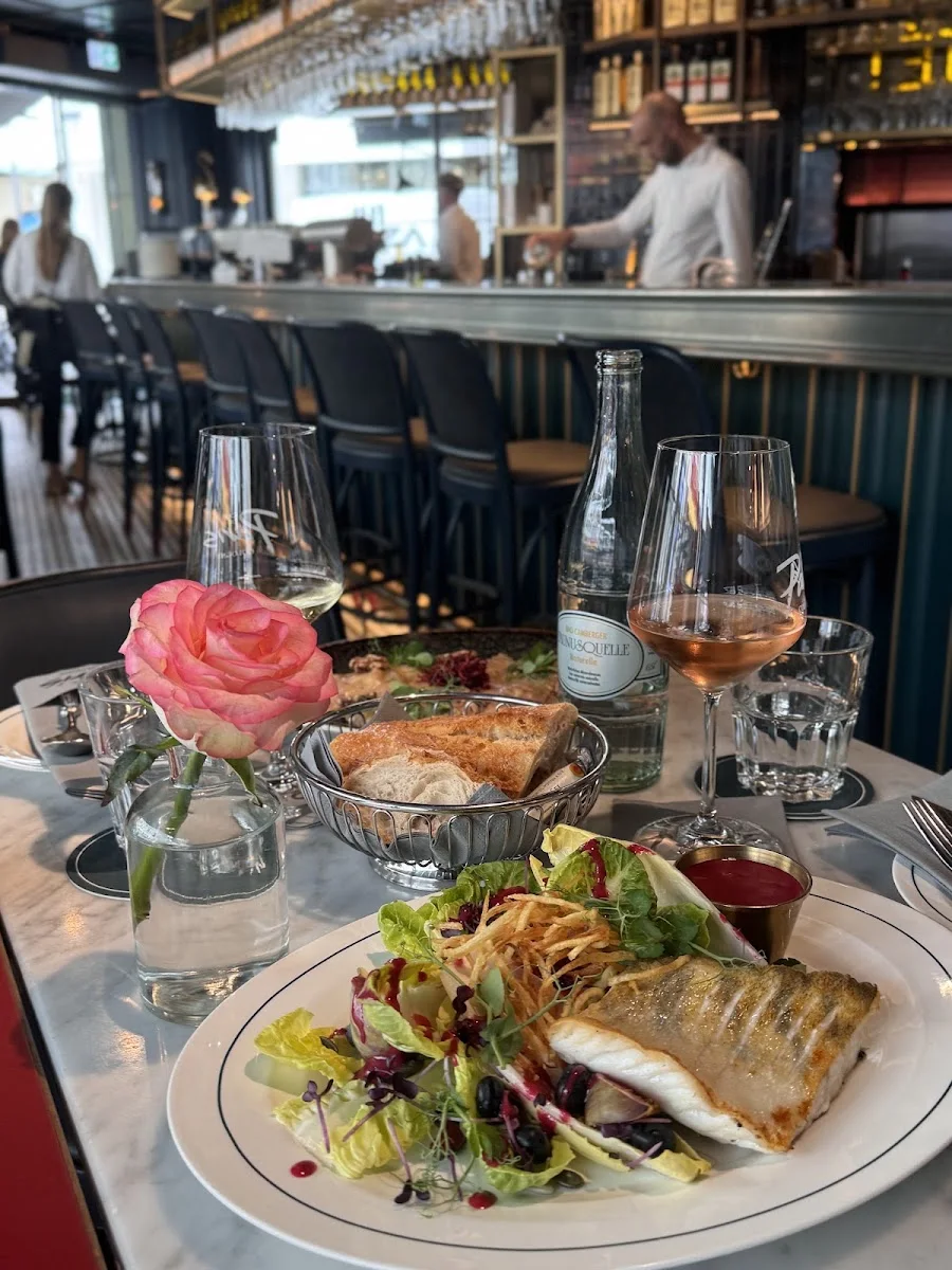 Café de Paris Cologne – Essen und Trinken in Köln, Nordrhein-Westfalen