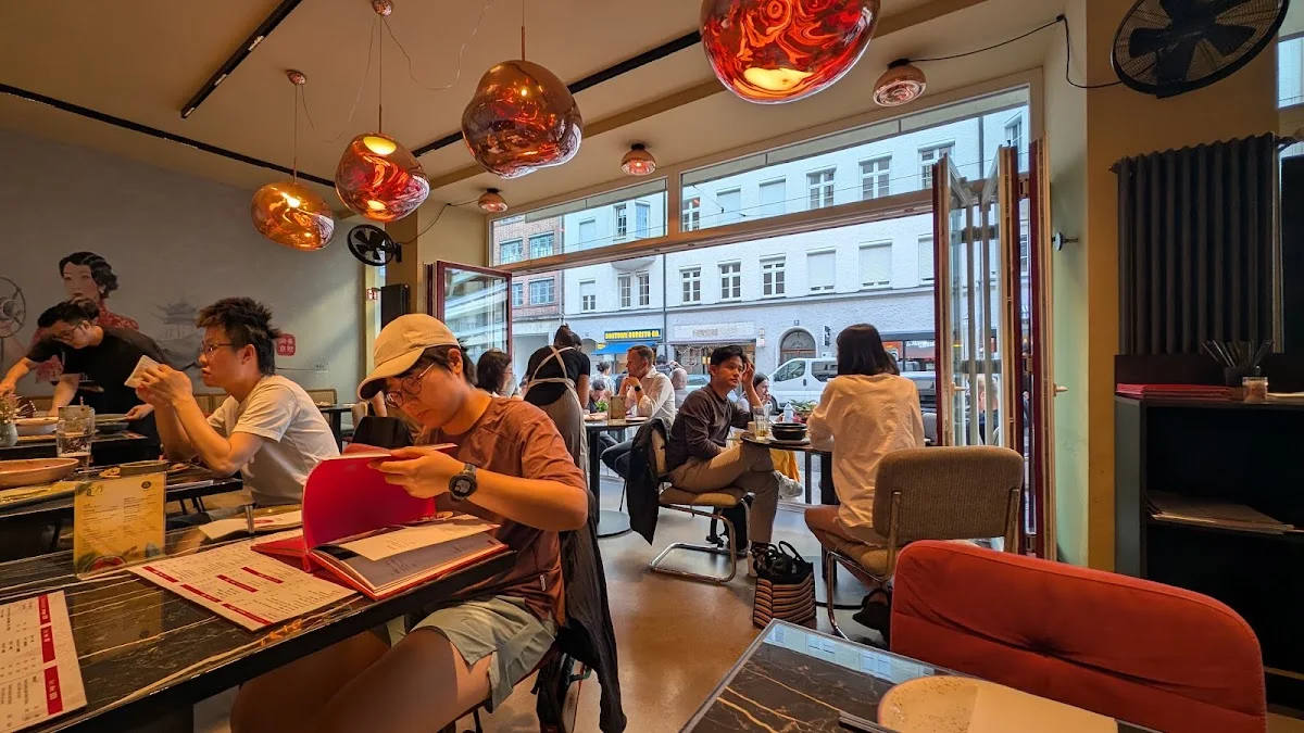 SEEN RESTAURANT – Atmosphäre in München, Bayern