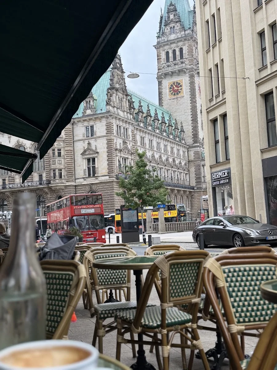Café Paris – Atmosphäre in Hamburg
