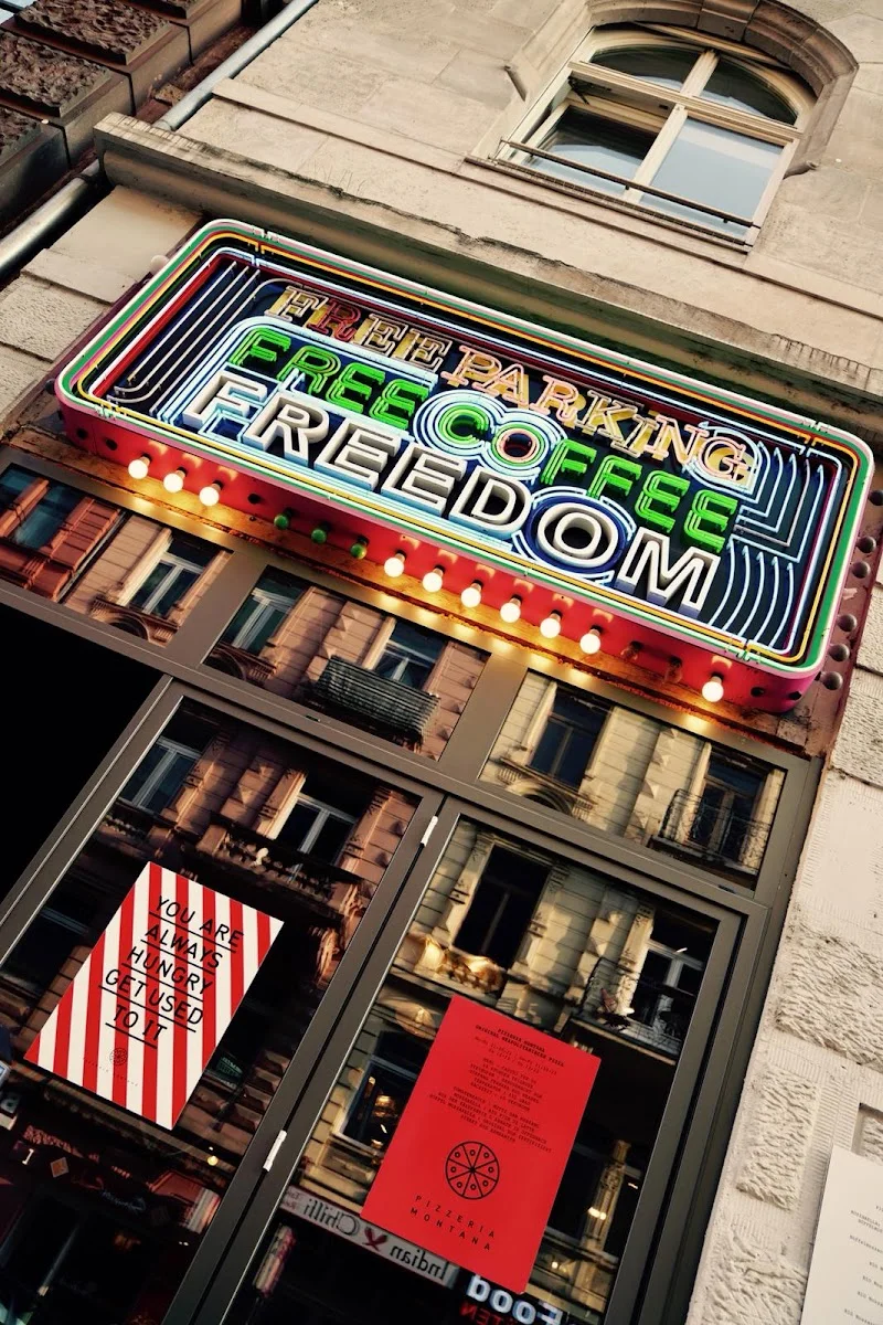 Pizzeria Montana – Atmosphäre in Frankfurt am Main, Hessen