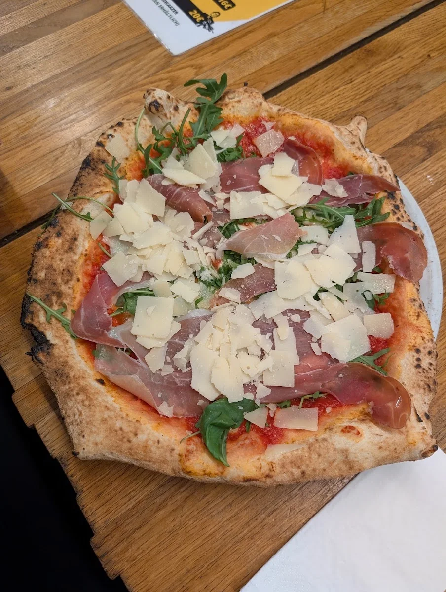 Pizzeria Montana – Prosciutto in Frankfurt am Main, Hessen