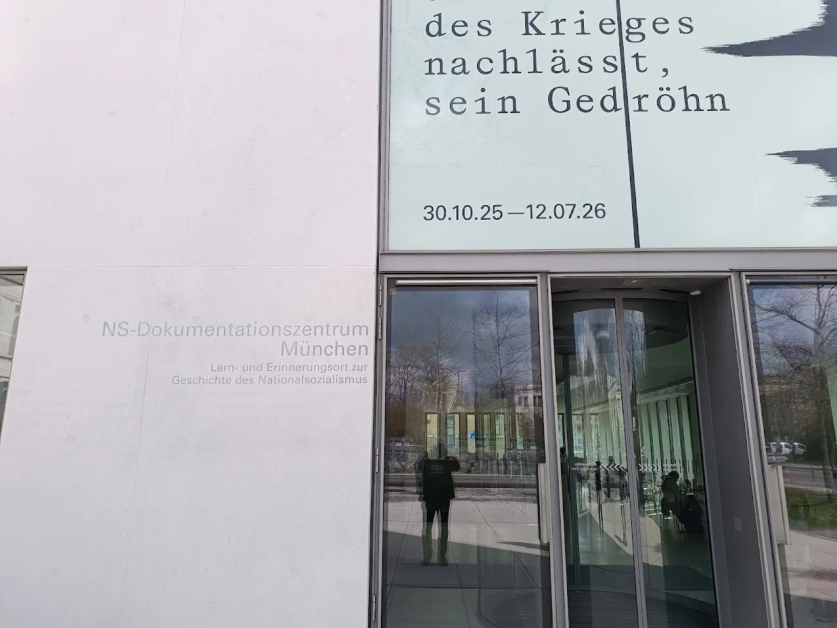 NS-Dokumentationszentrum München – Besucherfoto von Harry Hoax in München, Bayern