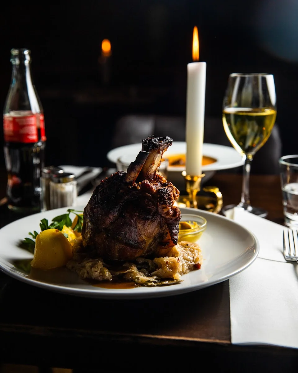 FAUSTUS SCHNITZELHAUS – Essen und Trinken in Berlin