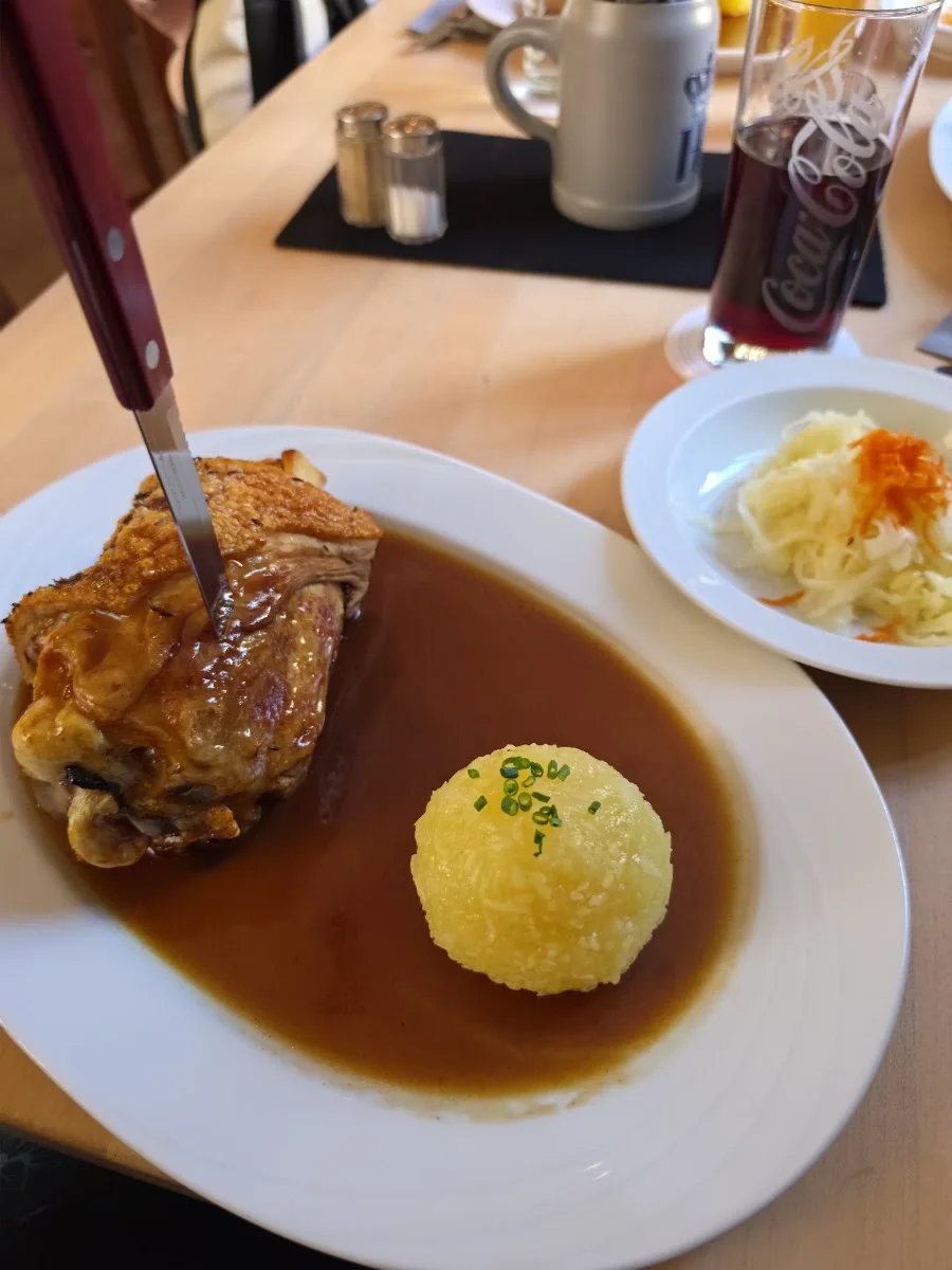 Hofbräu am Oberwiesenfeld – Sauerkraut in München, Bayern