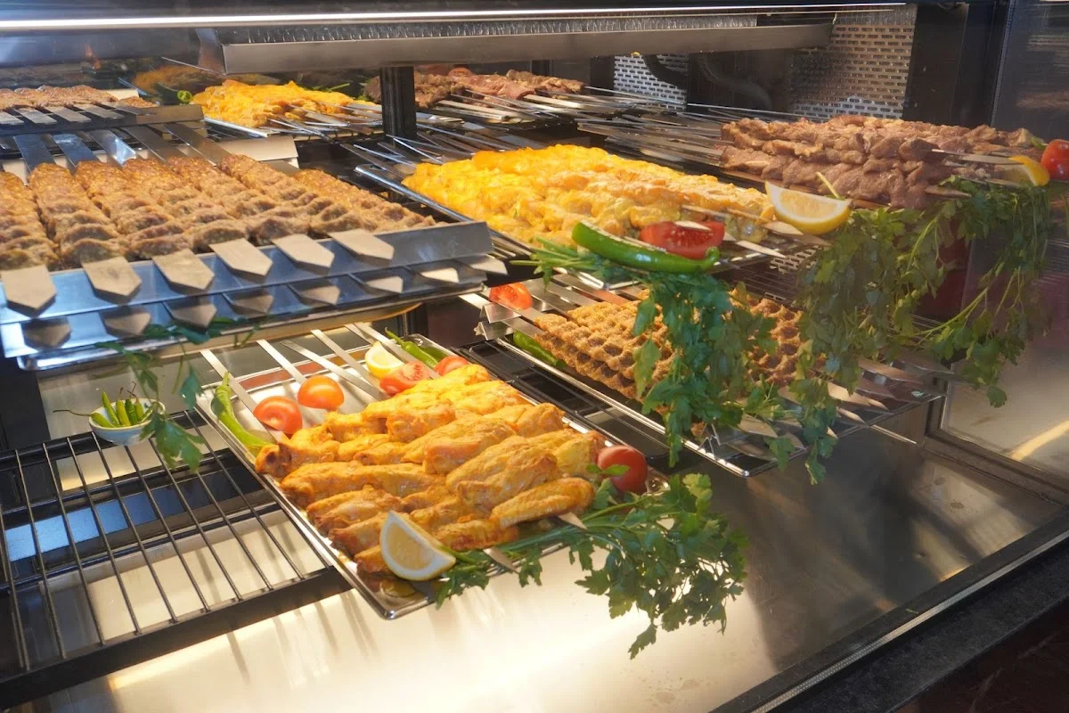 Mazar Restaurant – Vom Inhaber in Düsseldorf, Nordrhein-Westfalen