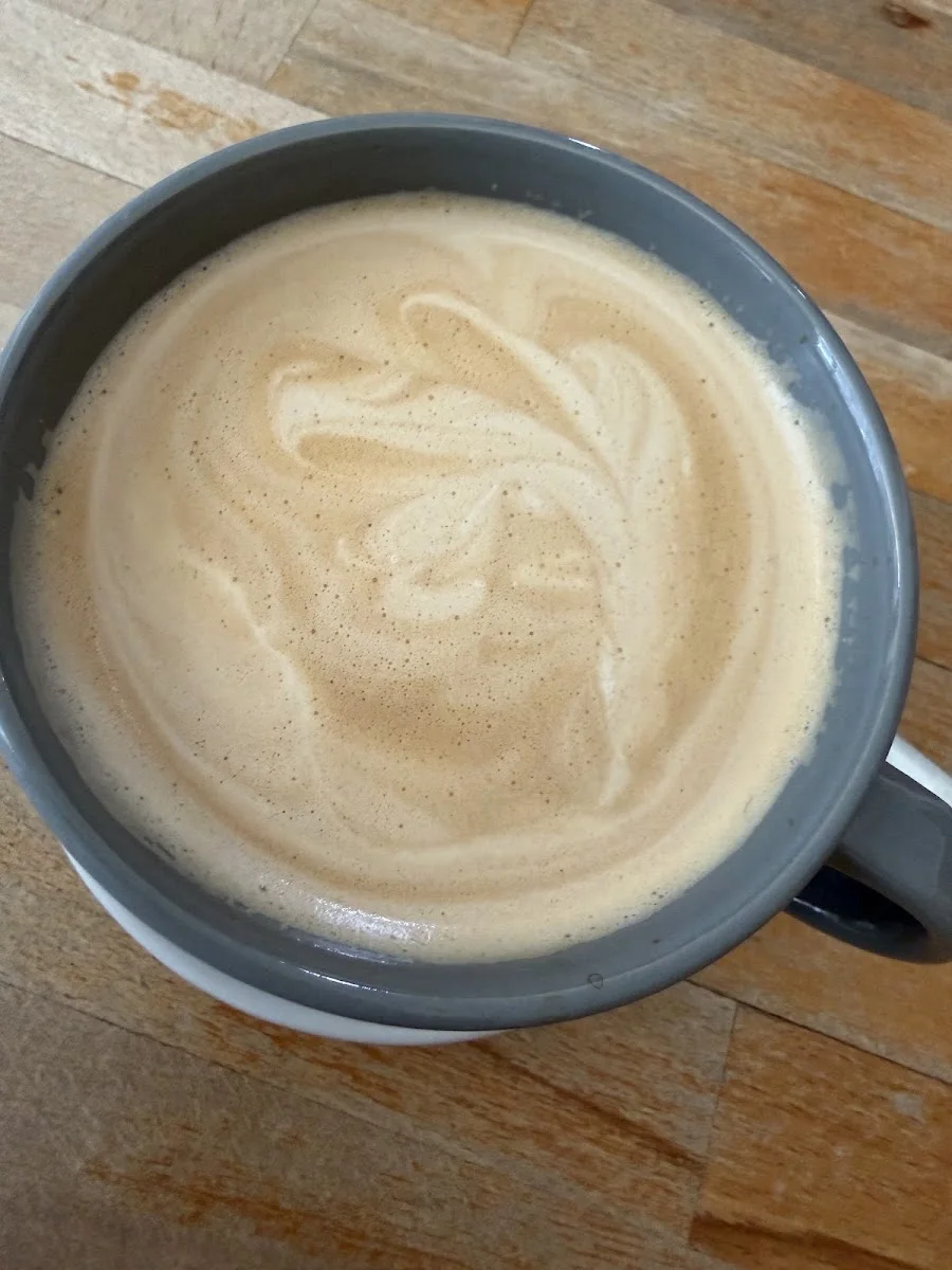 Café MAY – Milchkaffee in Hamburg