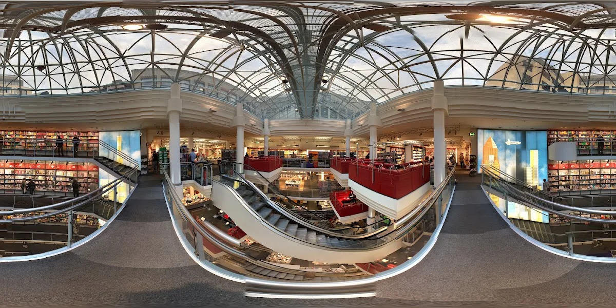 Buchhandlung Hugendubel Frankfurt – Street View & 360°-Fotos in Frankfurt am Main, Hessen