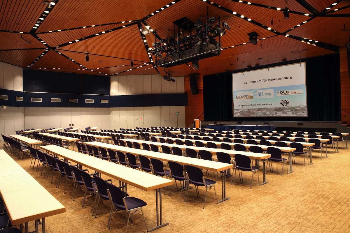 Hugenottenhalle – Vom Inhaber in Neu-Isenburg, Hessen
