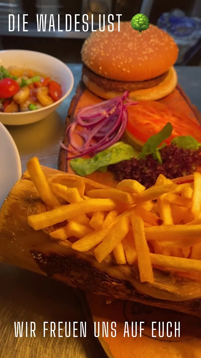 Die Waldeslust * Bar * Brasserie * Biergarten – Bayerisches Restaurant in Unterhaching, Bayern