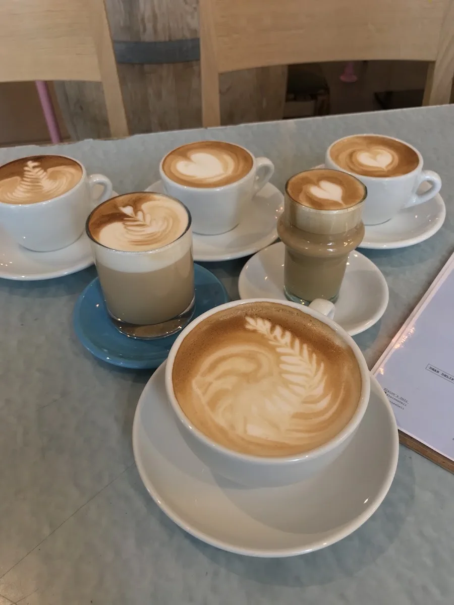 Elaine’s Deli – Cappuccino in Frankfurt am Main, Hessen