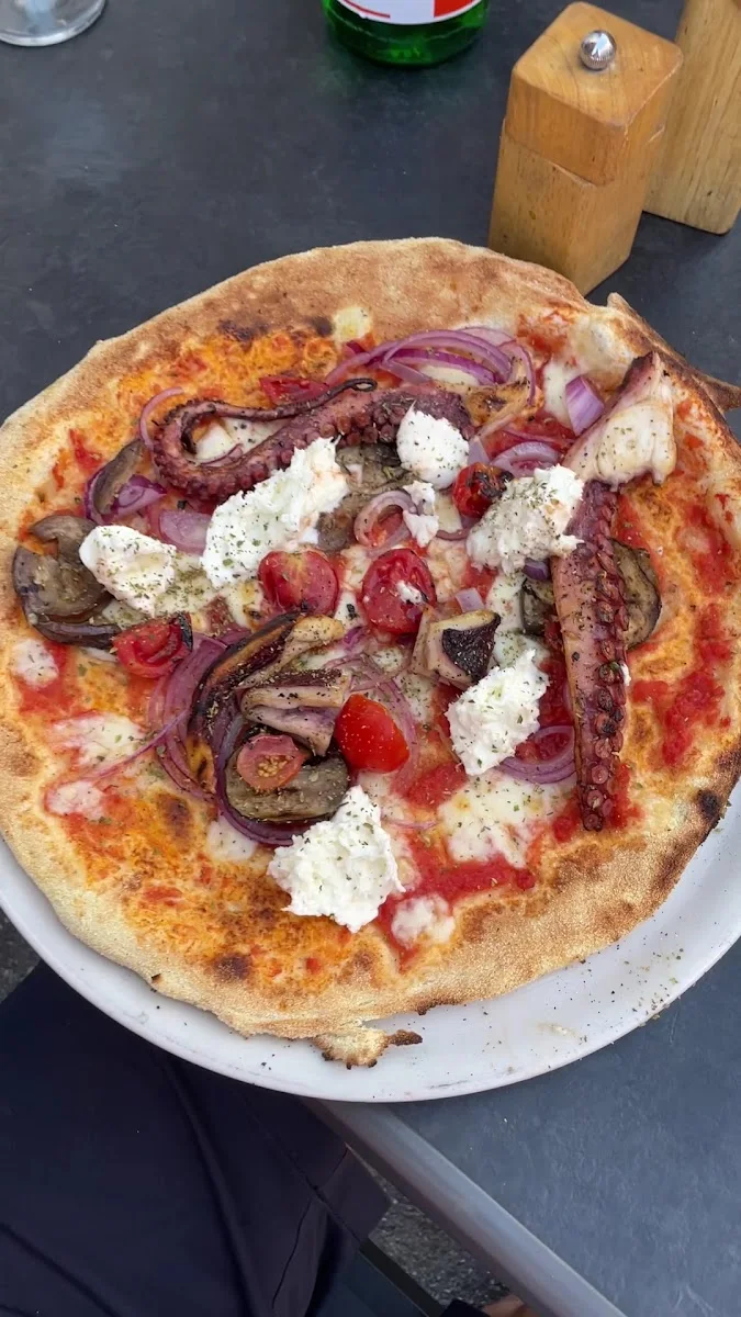 Il Pomodoro S-West – Pizzeria in Stuttgart, Baden-Württemberg